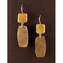 Textured Gold Polymer Tabs with Square Gold Coin Pearl