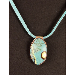 Small woodland fern oval pendant
